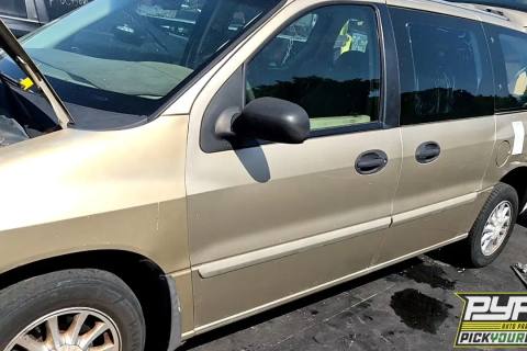Photo of 2001 Ford Windstar