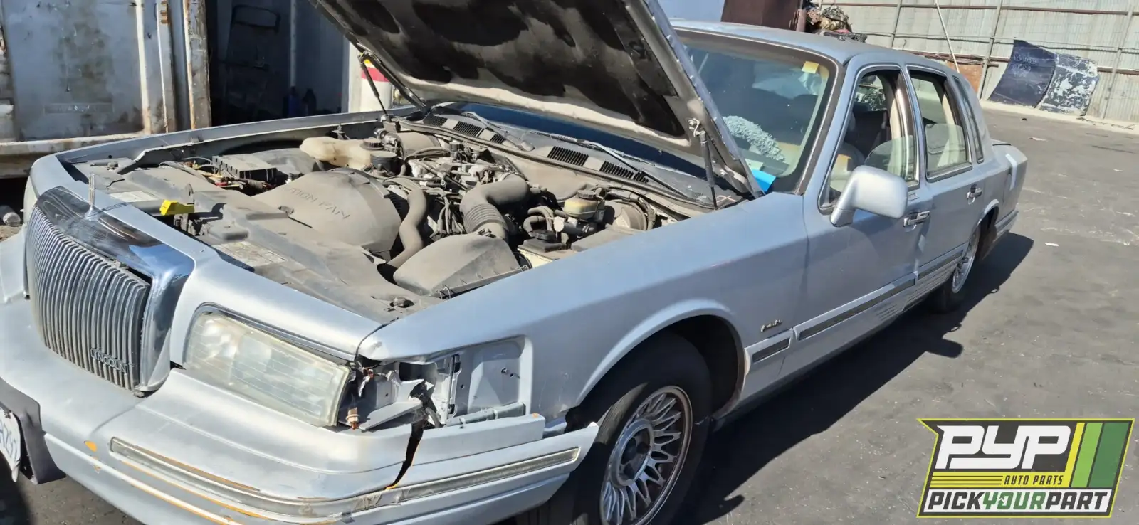 Photo of 1997 Lincoln Town Car