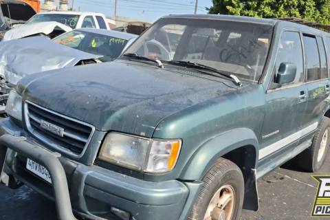 Photo of 1999 Isuzu Trooper