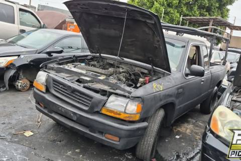 Photo of 1997 Mazda B4000