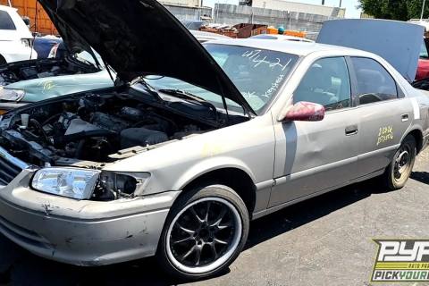 Photo of 2000 Toyota Camry
