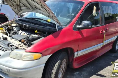 Photo of 1999 Dodge Caravan