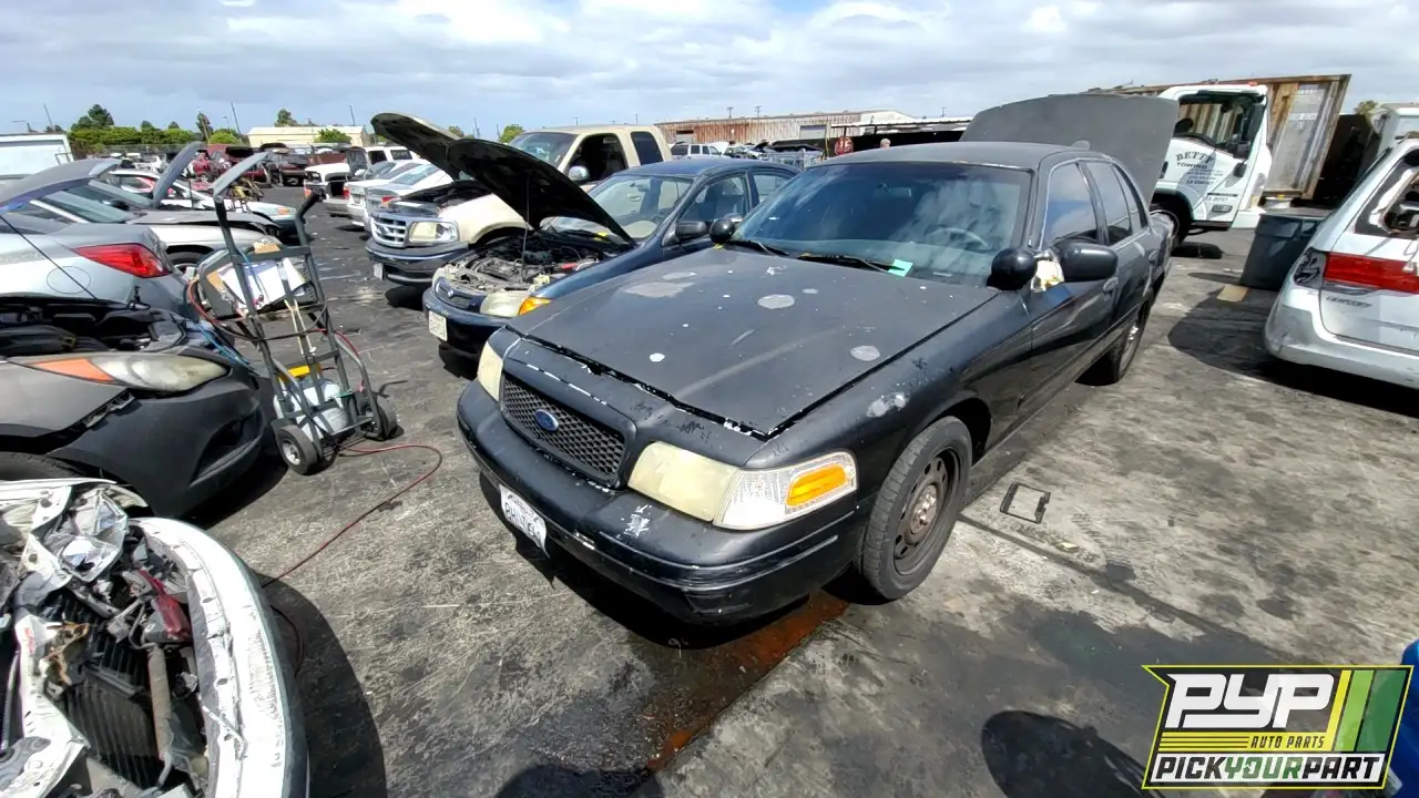 Photo of 2006 Ford Crown Victoria