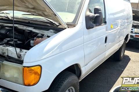Photo of 2006 Ford E-350 Super Duty