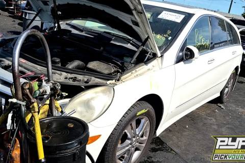 Photo of 2006 Mercedes-Benz R500