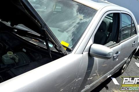 Photo of 2002 Mercedes-Benz E320