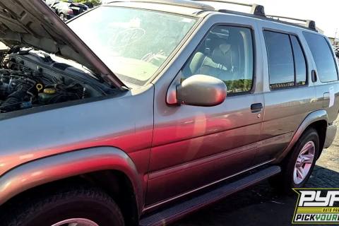 Photo of 2003 Nissan Pathfinder