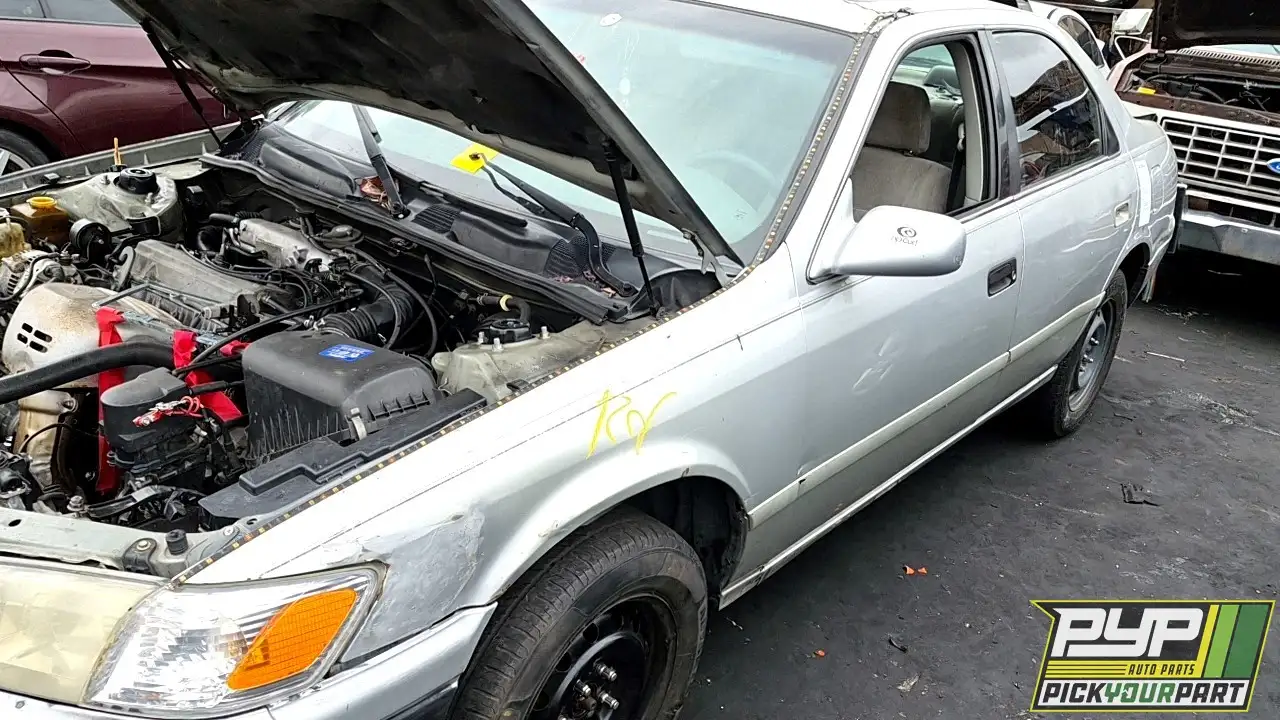 Photo of 2000 Toyota Camry