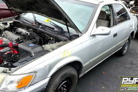 Photo of 2000 Toyota Camry