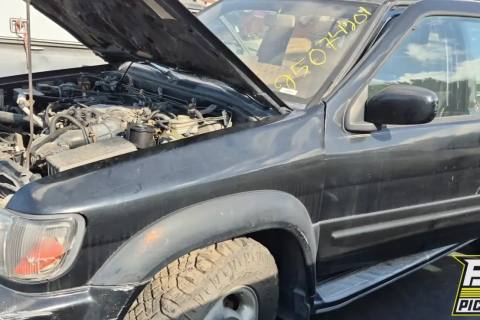 Photo of 1999 Infiniti Qx4
