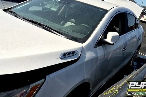 Photo of 2015 Buick Lacrosse