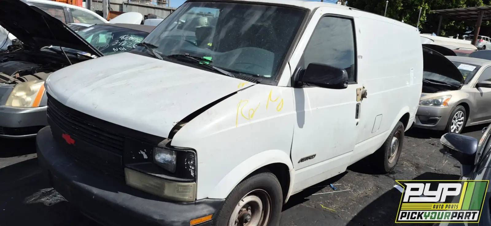 Photo of 1999 Chevrolet Astro