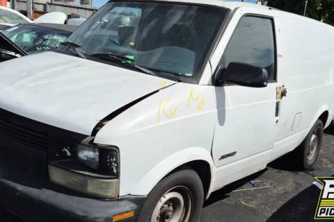 Photo of 1999 Chevrolet Astro