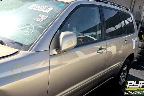 Photo of 2004 Toyota Highlander