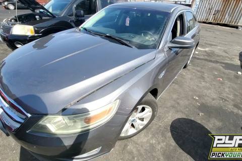 Photo of 2011 Ford Taurus