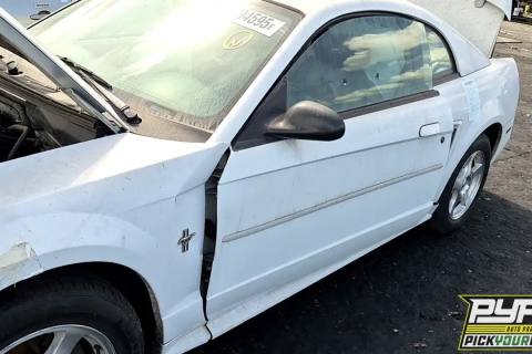 Photo of 2003 Ford Mustang