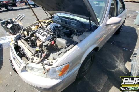 Photo of 2000 Toyota Camry