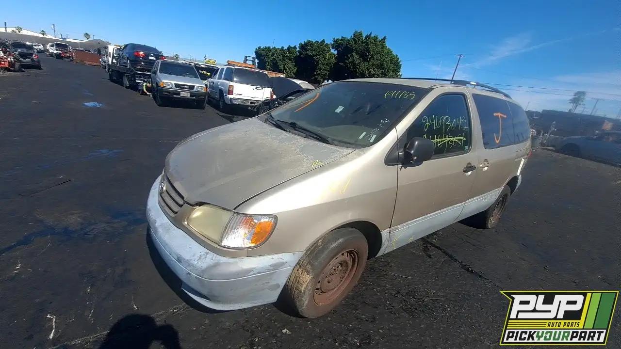 Photo of 2003 Toyota Sienna