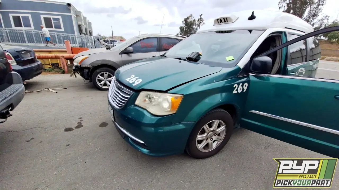 Photo of 2013 Chrysler Town & Country