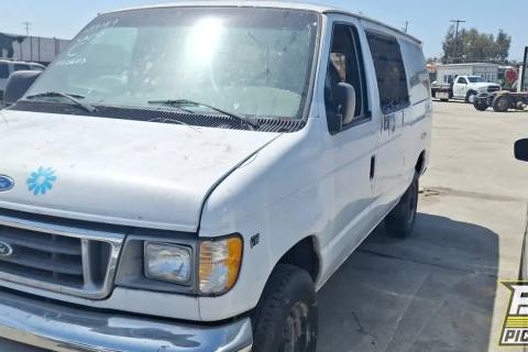 Photo of 1997 Ford E-350 Econoline Club Wagon