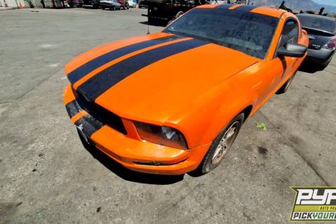 Photo of 2005 Ford Mustang