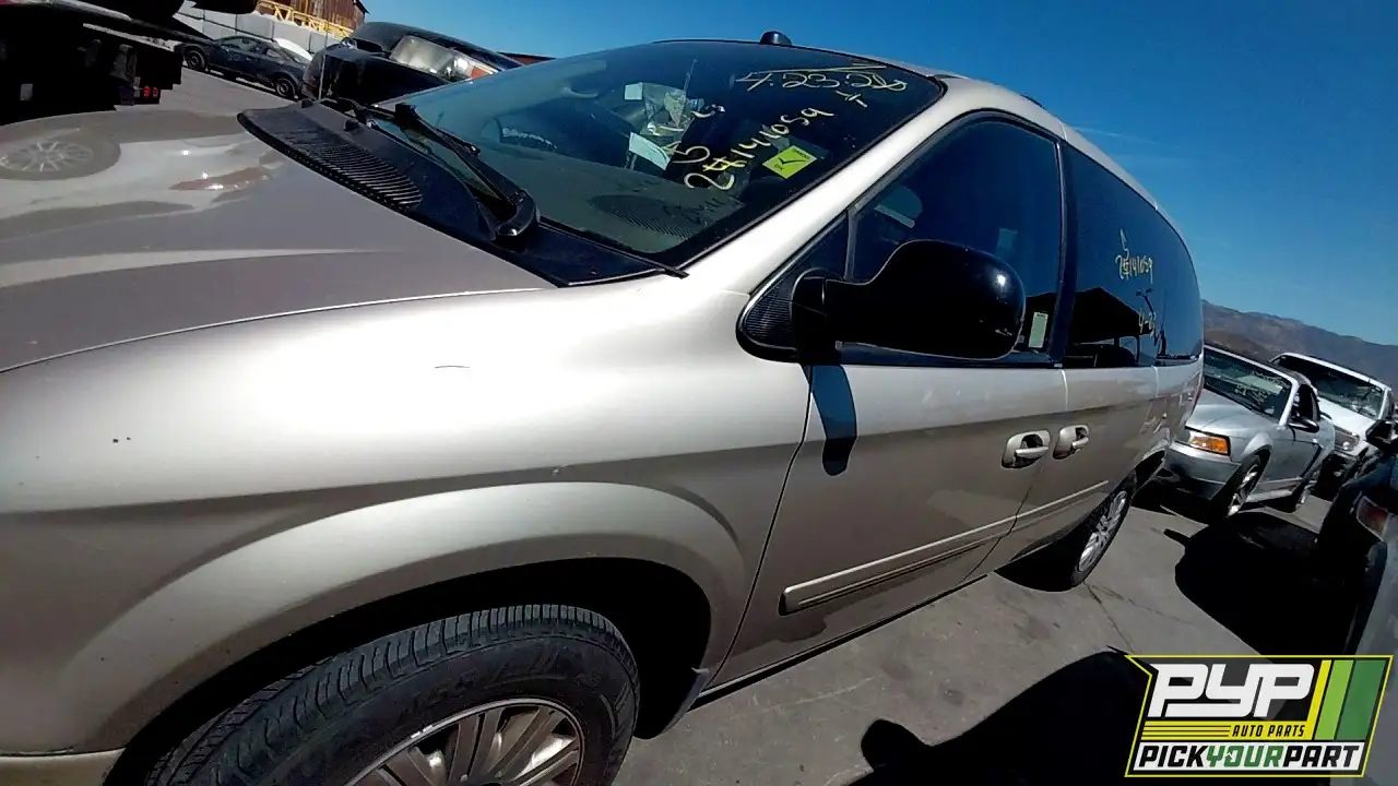 Photo of 2005 Chrysler Town & Country