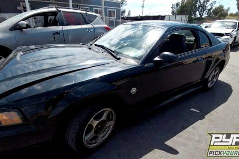 Photo of 2004 Ford Mustang