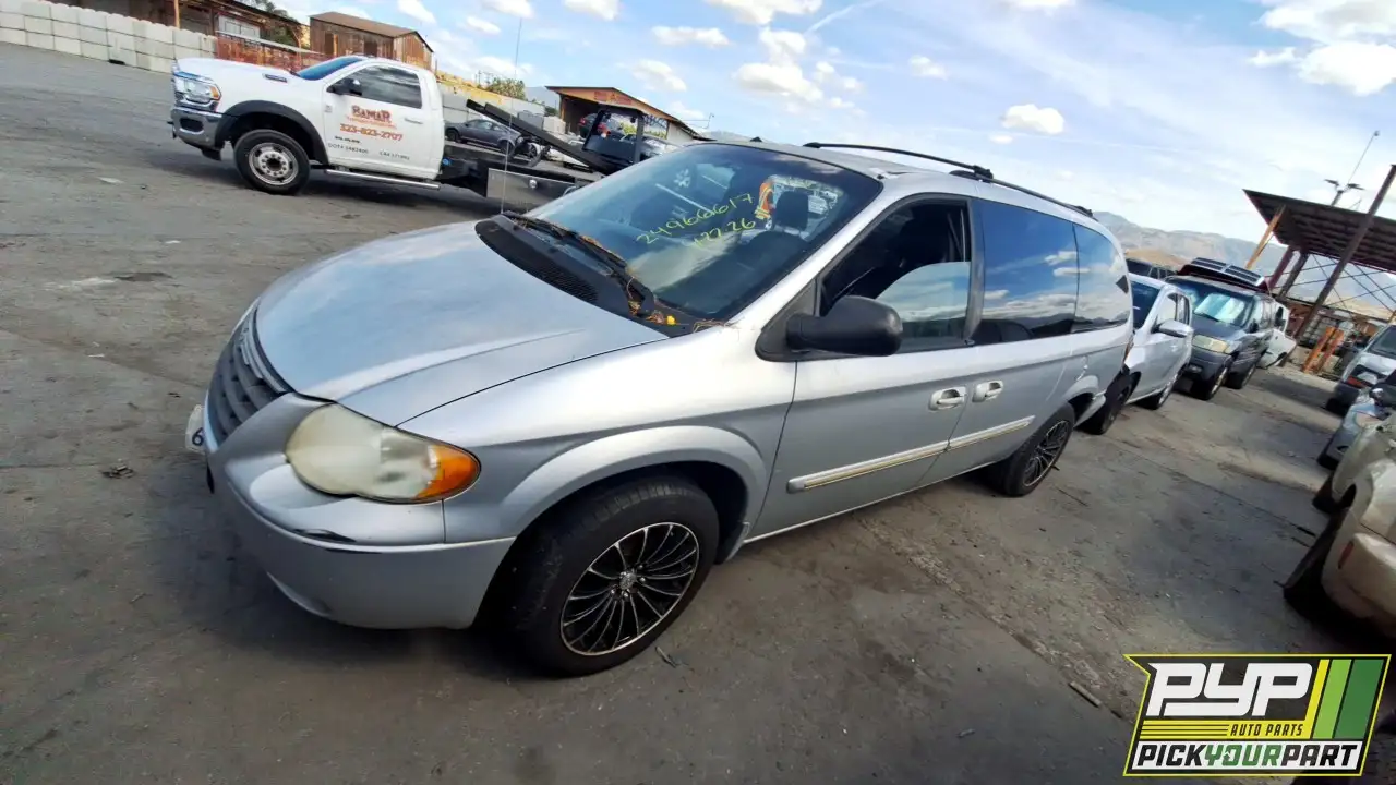 Photo of 2006 Chrysler Town & Country