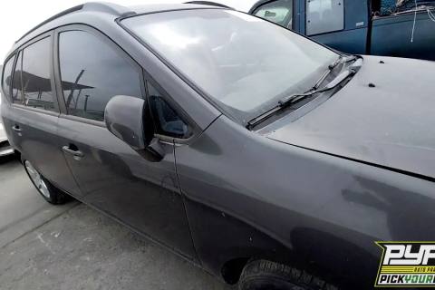 Photo of 2007 Kia Rondo