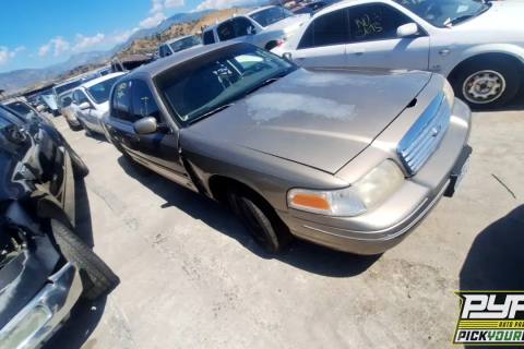 Photo of 2001 Ford Crown Victoria