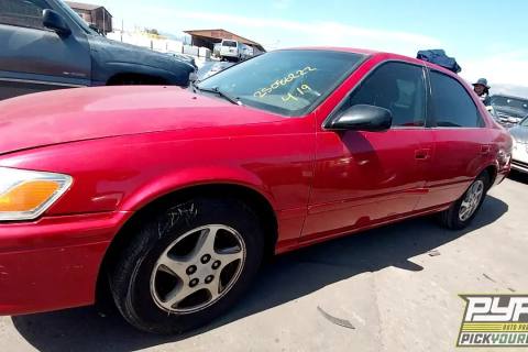 Photo of 2000 Toyota Camry