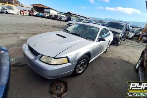 Photo of 2000 Ford Mustang