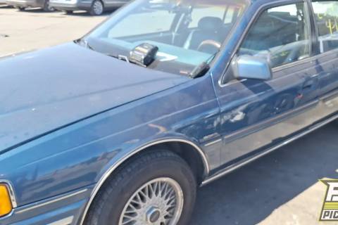 Photo of 1993 Lincoln Continental