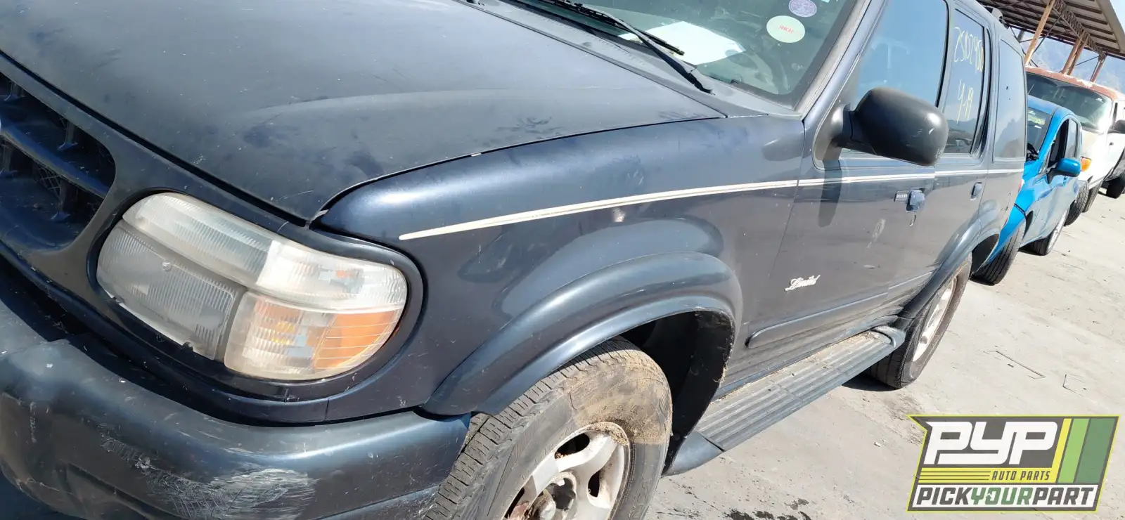 Photo of 1999 Ford Explorer