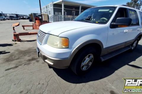 Photo of 2004 Ford Expedition
