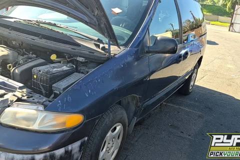 Photo of 2000 Dodge Caravan