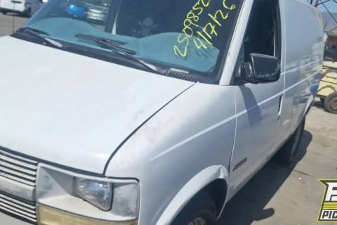 Photo of 1999 Chevrolet Astro