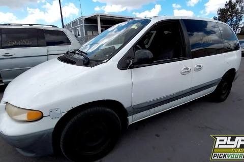 Photo of 2000 Dodge Caravan