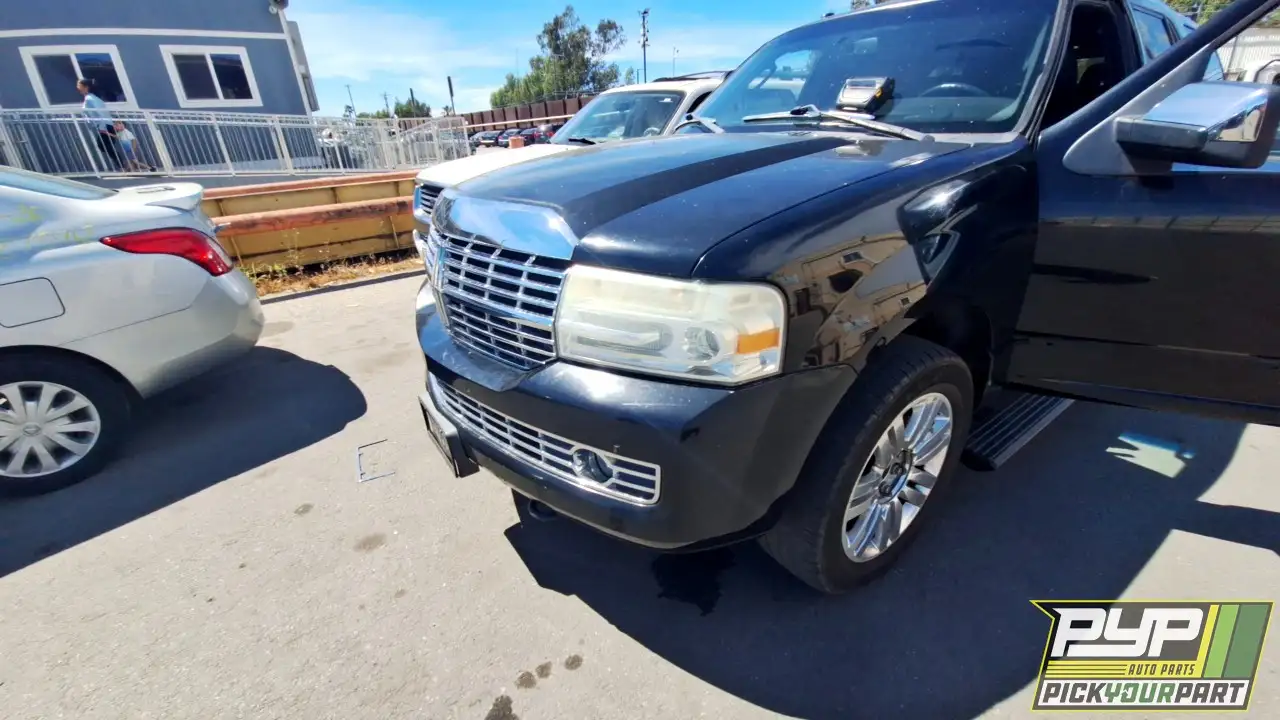 Photo of 2011 Lincoln Navigator