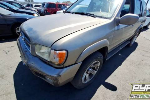 Photo of 2004 Nissan Pathfinder