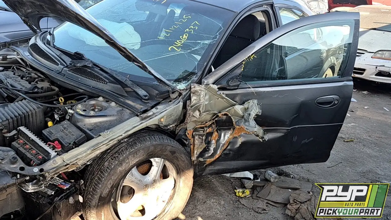 Photo of 2005 Dodge Stratus