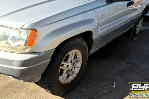 Photo of 2002 Jeep Grand Cherokee