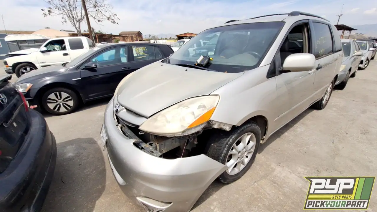 Photo of 2006 Toyota Sienna
