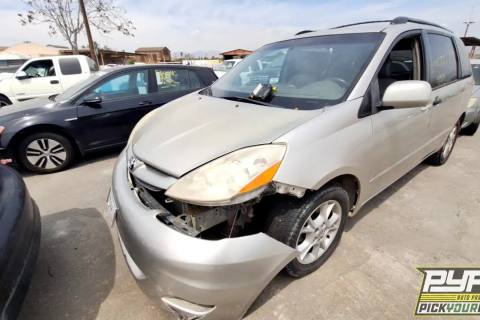 Photo of 2006 Toyota Sienna