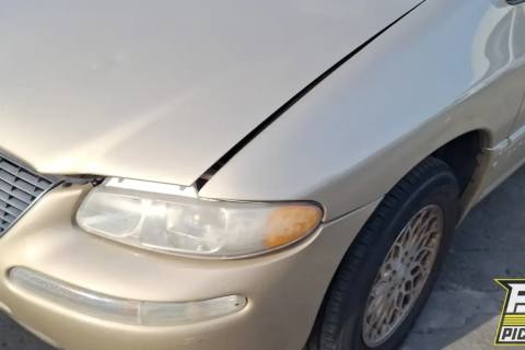 Photo of 1998 Chrysler Town & Country