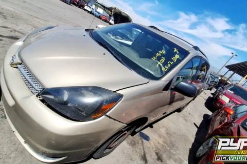 Photo of 2004 Toyota Sienna