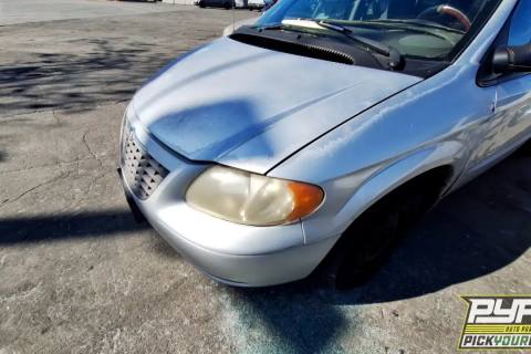 Photo of 2003 Chrysler Voyager