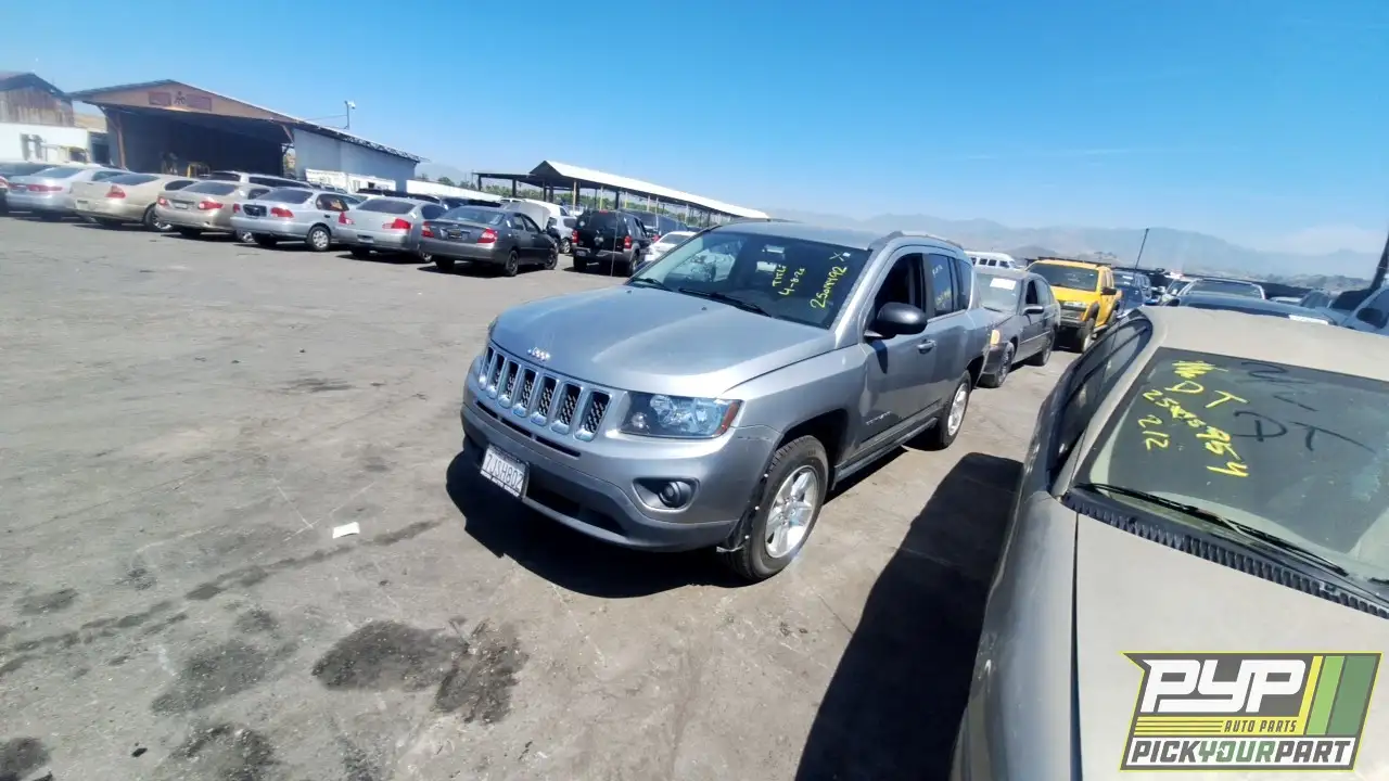 Photo of 2015 Jeep Compass