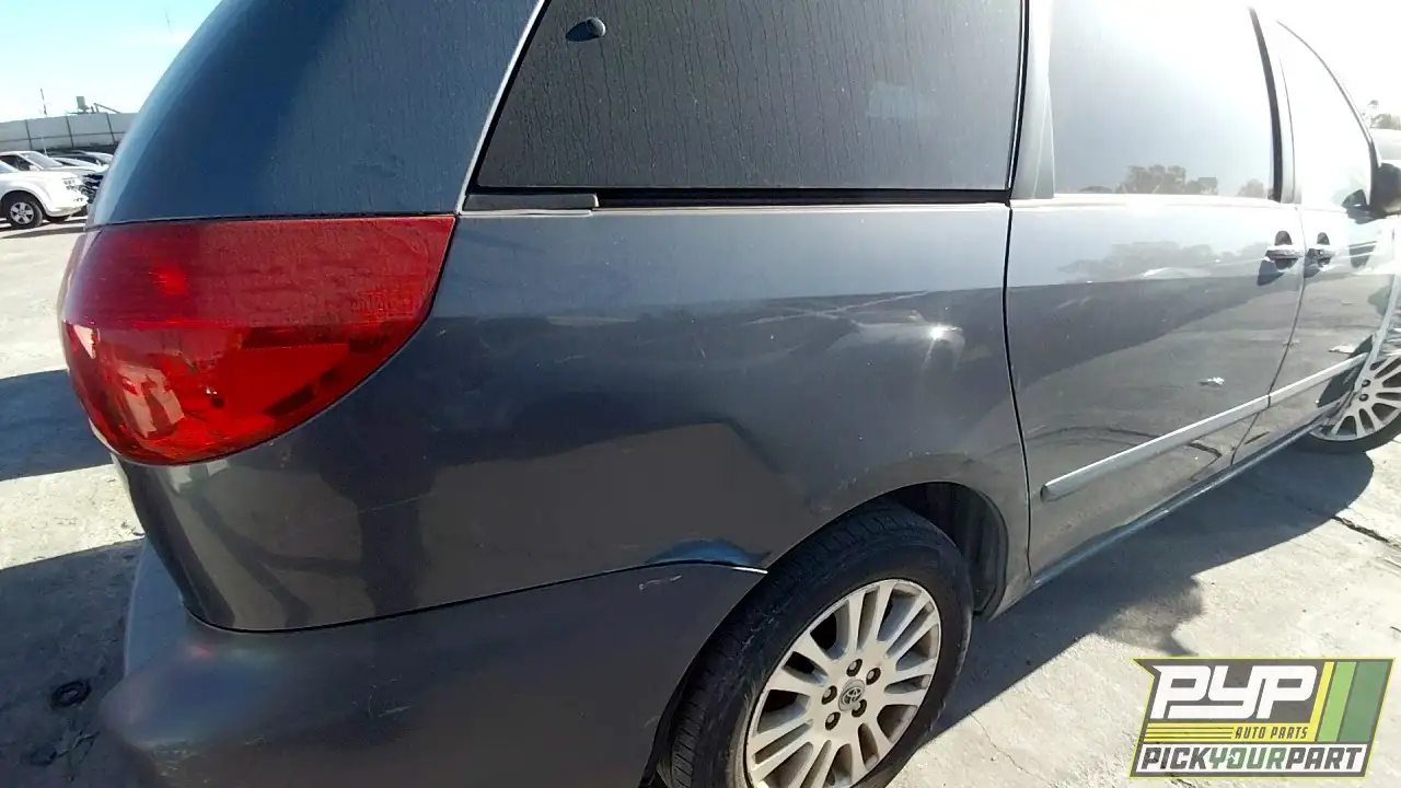 Photo of 2008 Toyota Sienna