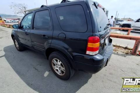 Photo of 2005 Ford Escape